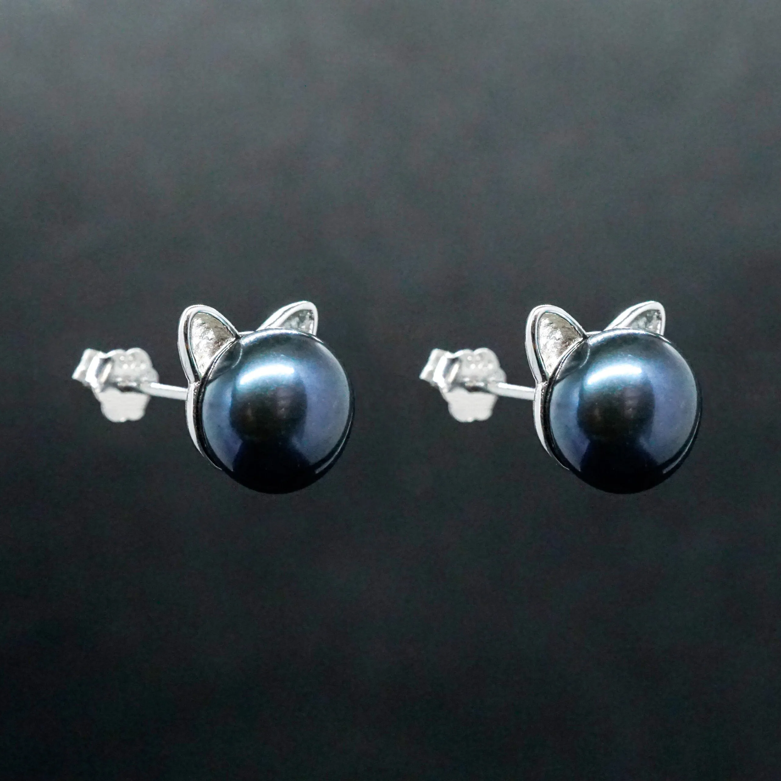 Abigail X - Minimalist Tiny Cat Pearl Stud Earrings