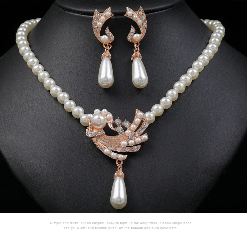 BELLA Design Women's Fine Fashion Vintage Flower Sculpted Art Rhinestones & Beads Pearl Jewelry Set