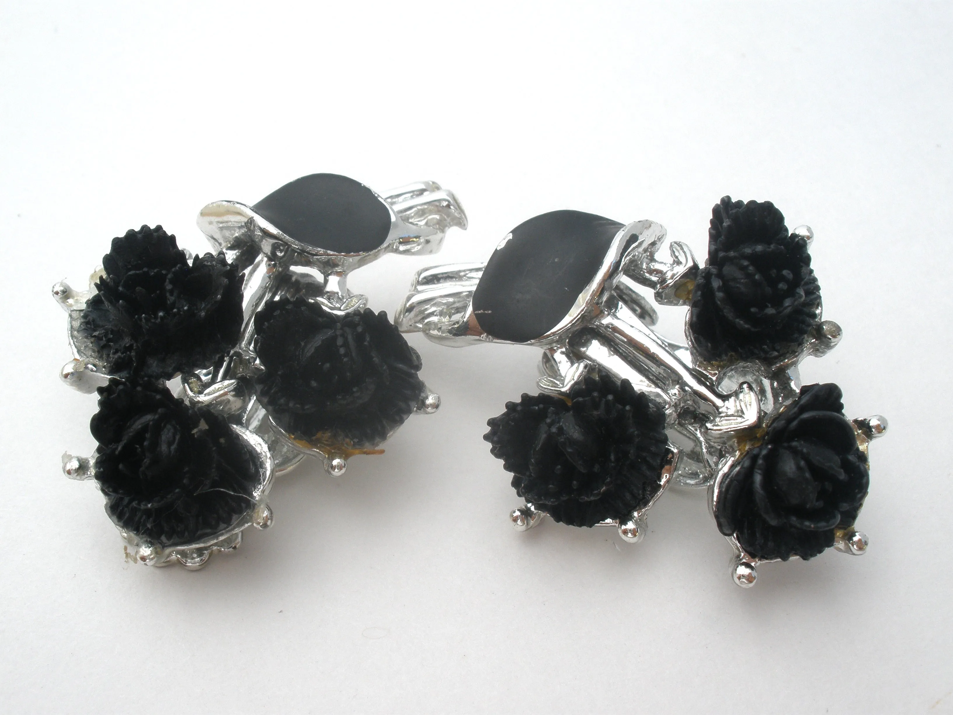 Black Thermoset Rose Brooch & Earrings Set J.J. Vintage