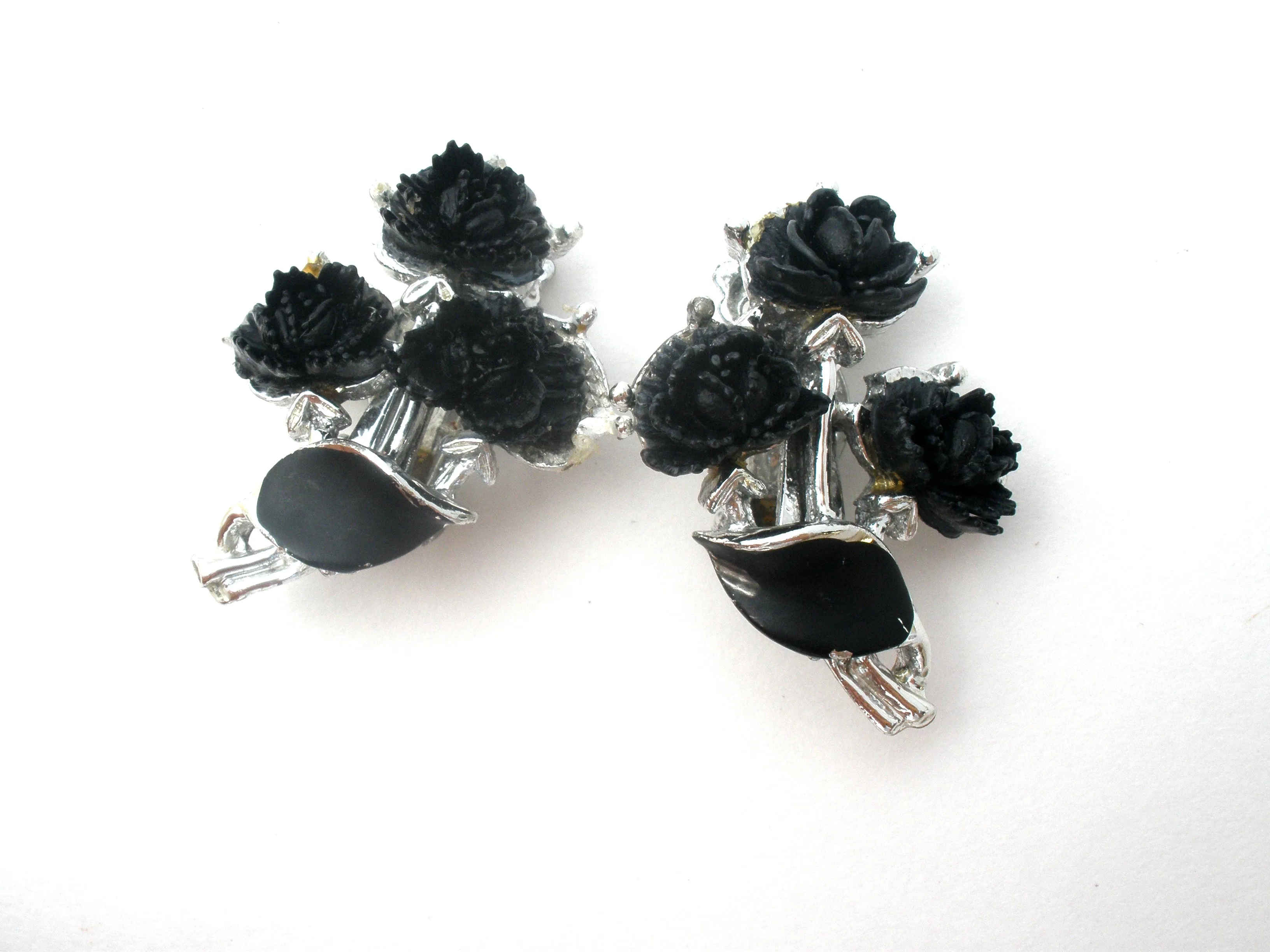 Black Thermoset Rose Brooch & Earrings Set J.J. Vintage