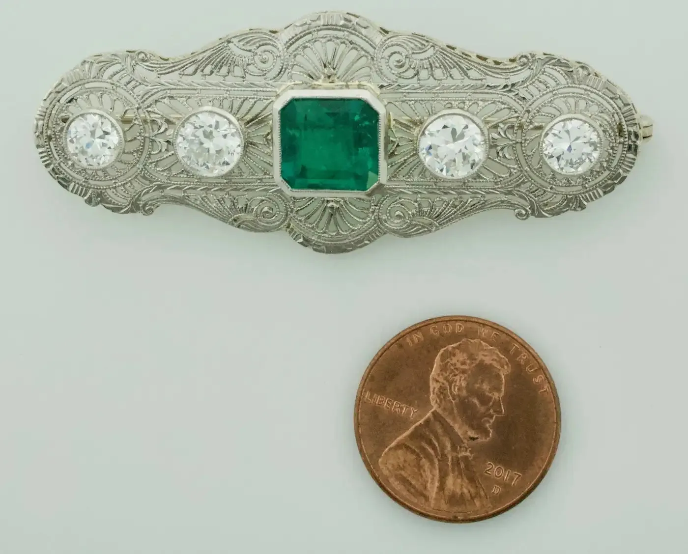 Colombian Emerald and Diamond Necklace / Brooch circa 1920s GIA Certified