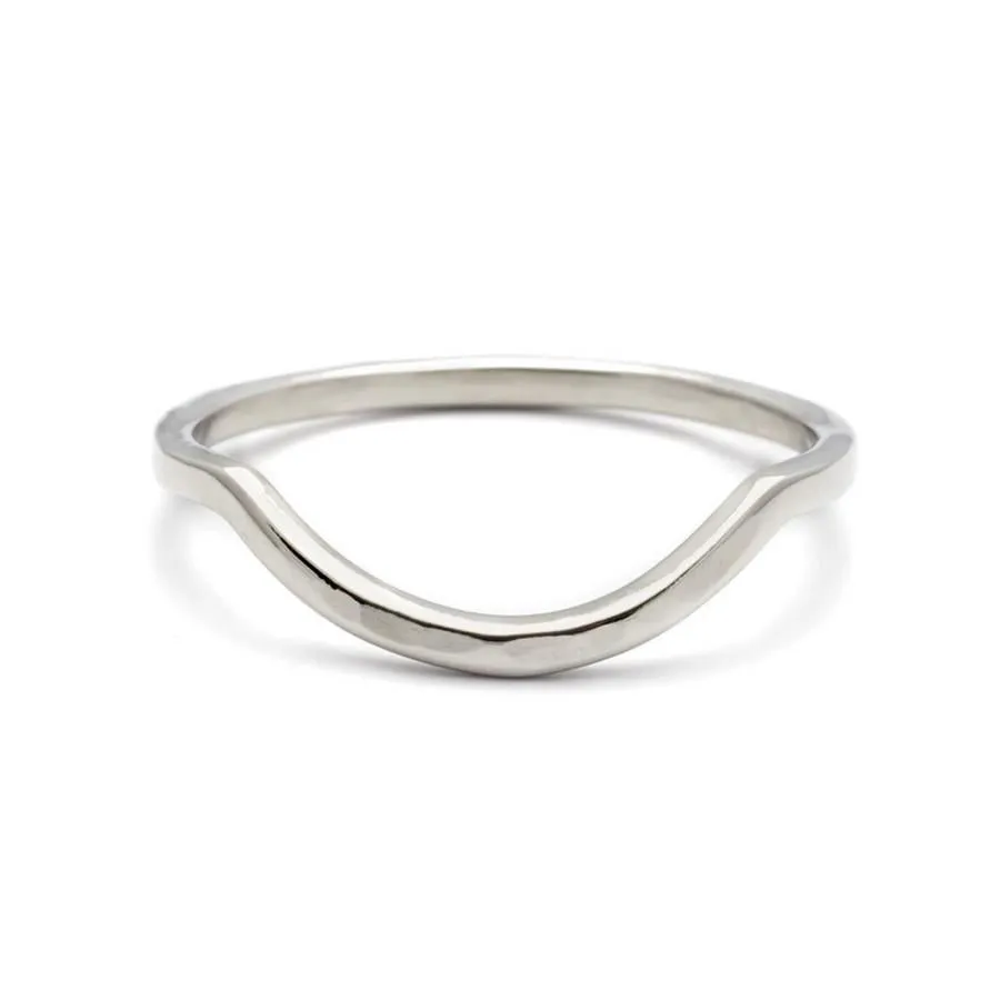 Delicate Curve Band - 14k Gold