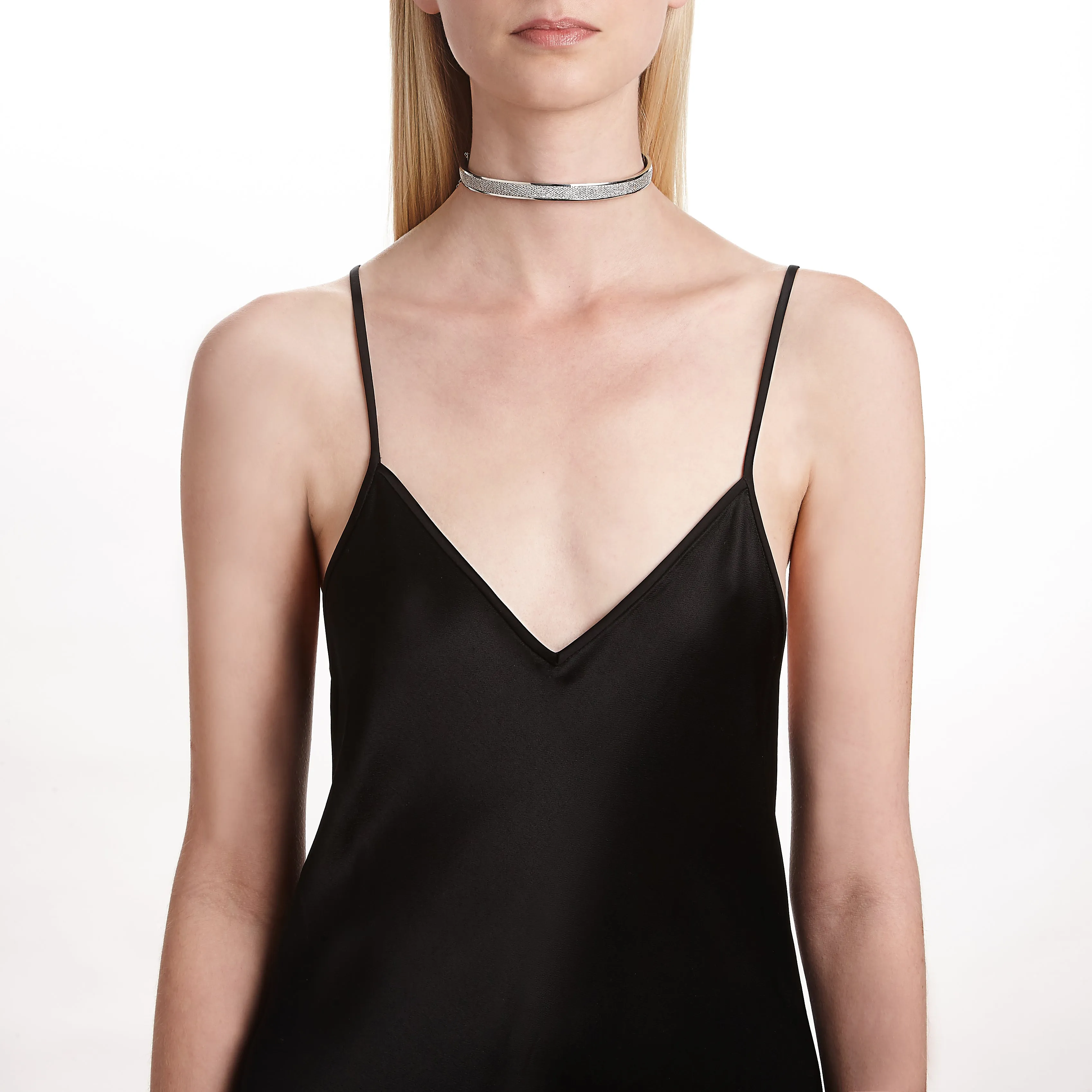 PAVÉ SAFETY CHAIN CHOKER