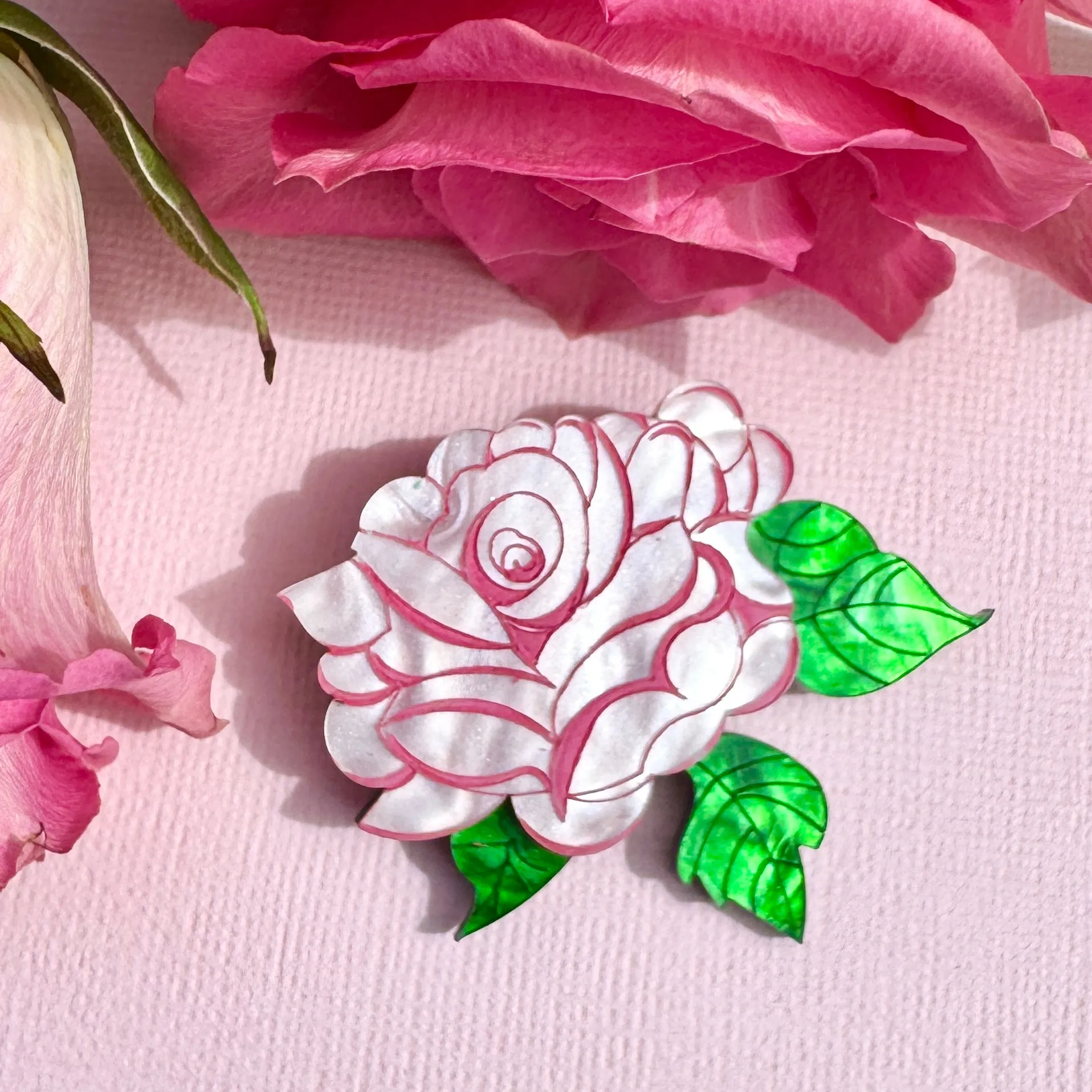 Pink rose - mini brooch