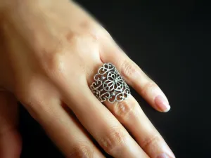 Queens Lace Ring