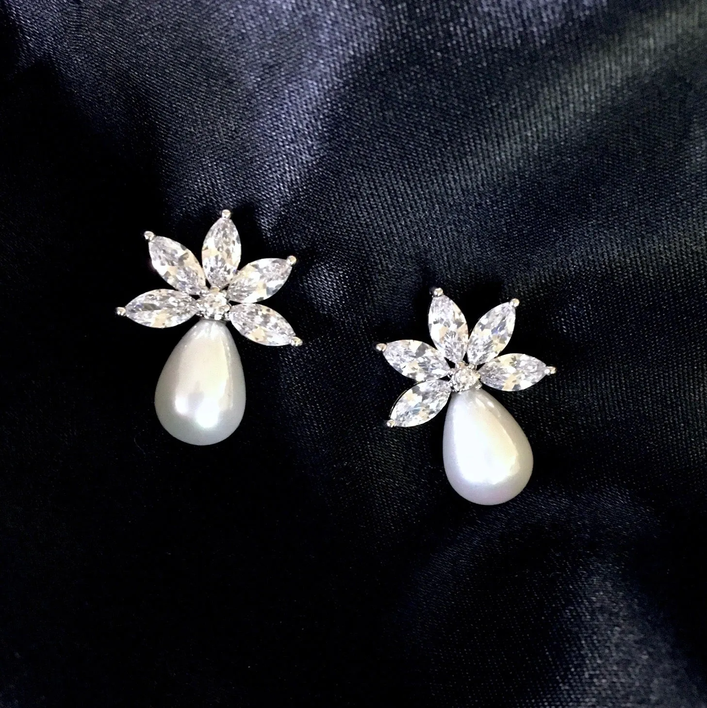 "Darlene" - Pearl and Cubic Zirconia Bridal Earrings - Available in Silver and Rose Gold