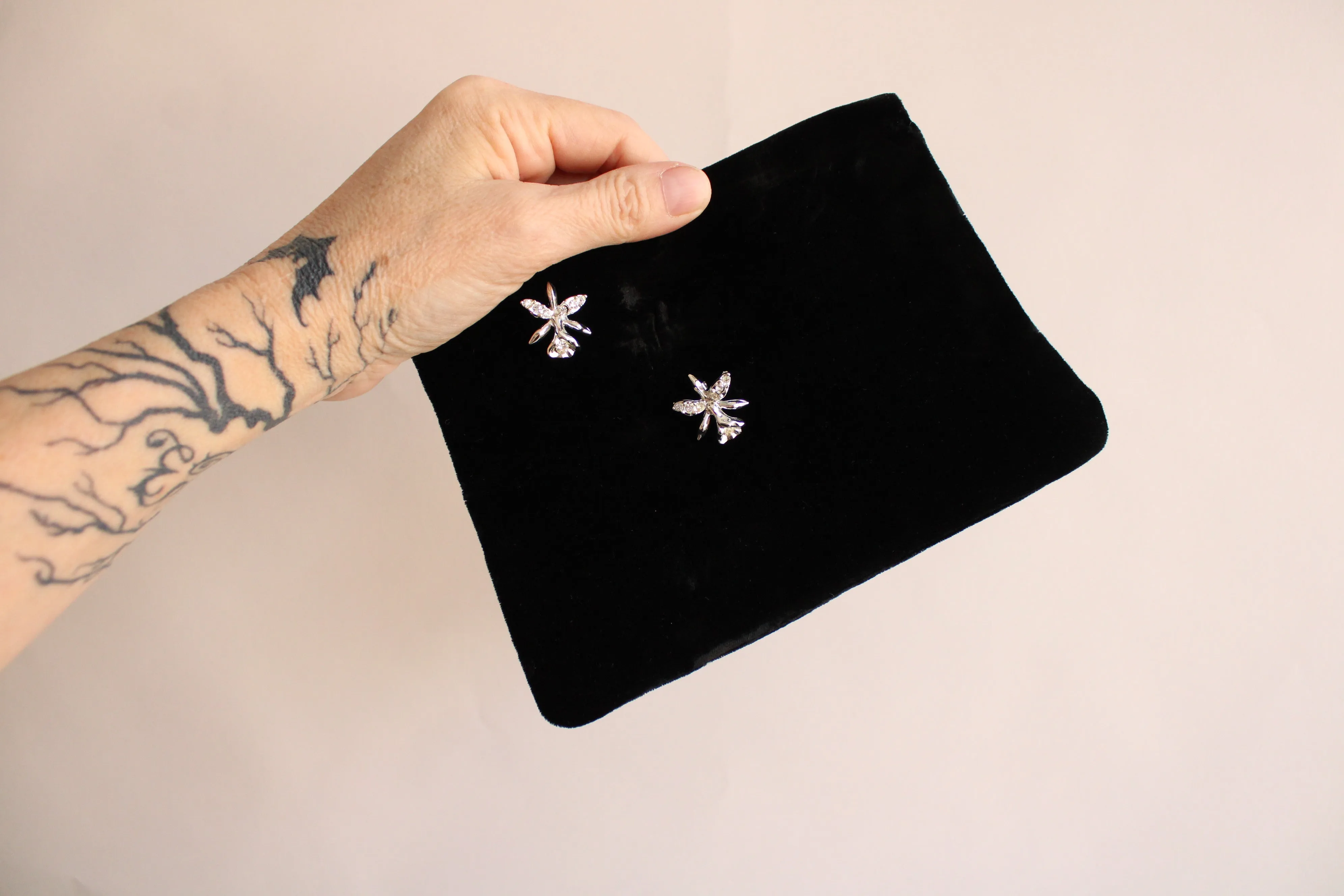 Vintage 1950s Black Velvet Clutch Purse With Rhinestone Flower Brooches And Pink Satin Lining