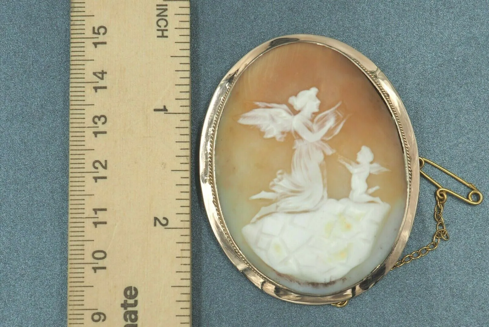 Vintage Angel & Cherub Shell Cameo 9ct Rose Gold Brooch with Safety Chain