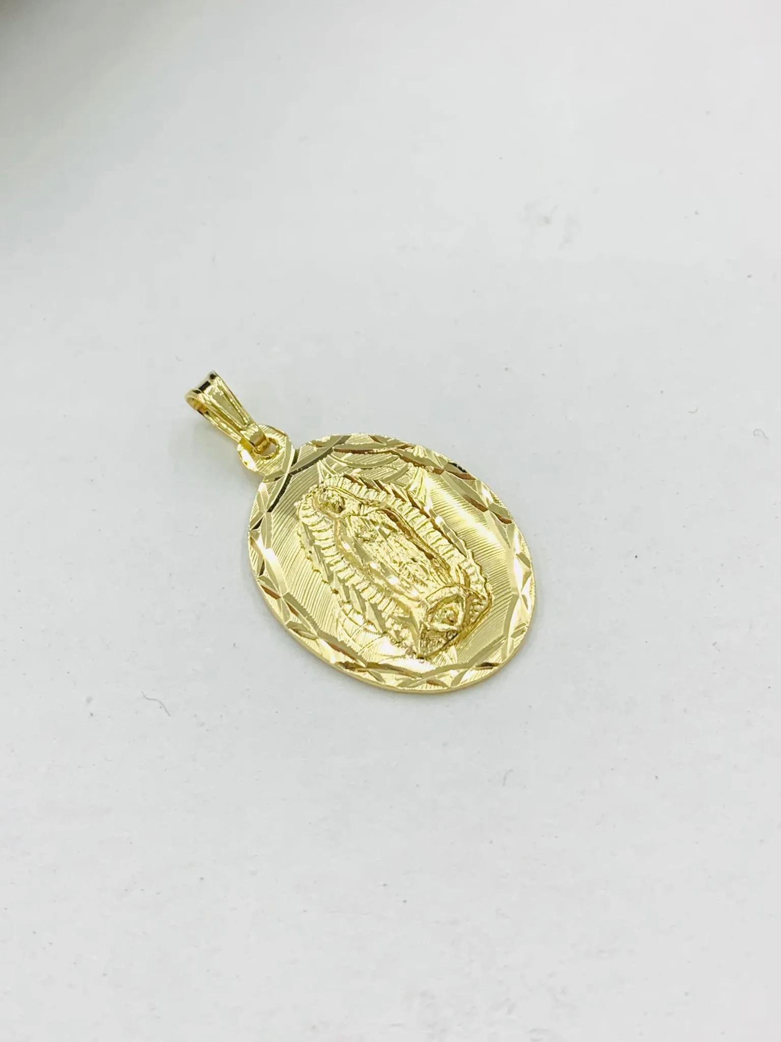 Virgen de Guadalupe Charm Pendant for Womens Mens 26x18mm All Yellow Gold Filled/ Everyday Pendants / Dije de la Virgencita de Guadalupe Oro